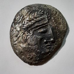Cavares A /Tete lauree a d R / Buste Cheval a d D16.5 P2.30g DT 3045 /3046 BN 2537