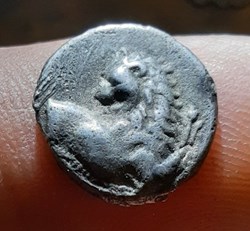Thrace Cherchonese A / Protome Lion R/ Croix -386-338 D12.9 P1.86g GC1602var BMC 11