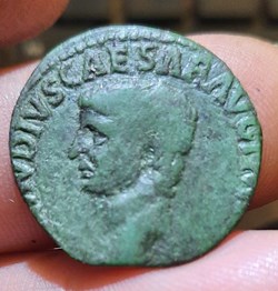 Claude A/Tete nue a g R / Minerve D25.2 P6.52g C84 RIC100 RCV 1861