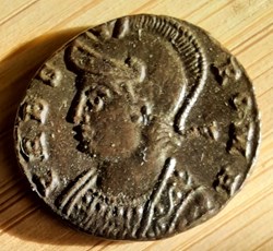 Rome A /Tete casquee a d R /Louve D18 P 2.48g RIC 553 C 18