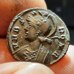 Rome A/ Buste casque a g R /Louve D16.9 P2.12g C18 RIC 547 RCV 16488