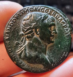 Trajan A/Buste laure a d R / Fortune assise a g D 33.7 P 24.72 C157 RIC 651 RCV 3192