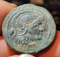 Republique romaine A/Buste de Rome a d R/Proue de navire a d -215-212 23.9 P9.30g RCV616 CRR108