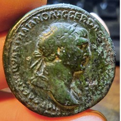 Trajan A/Buste laure a d R / Esperance marchant a g D34 P 26.47g C459 RIC519 RCV 3200