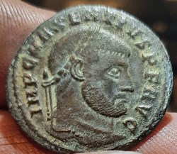 Maxence A/Tete lauree a d R/ Temple hexastyle +310+311 D 25.5 P5.55g C21 RCV3779 RIC258
