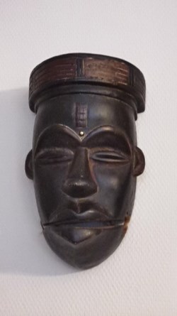 Masque ibibio mfon ekpo mâchoire articulée