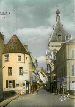 La Rue Porte-Chartraine