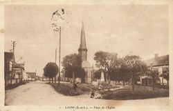 La Place de l'Eglise à Laons