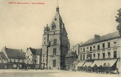 La Place Métézeau et l'Hôtel de Ville