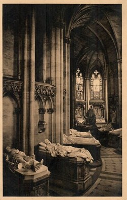 Les Tombeaux de la Chapelle Royale
