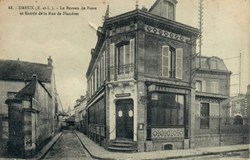 Le Bureau de Poste et la rue de Flandres