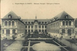 Bâtiment principale de Chirurgie et Médecine