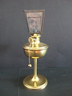 Lampe à essence Pigeon modèle Normande
