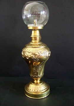 Lampe à essence Pigeon modèle Louis XV