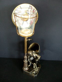 Veilleuse à huile avec réflecteur à miroir