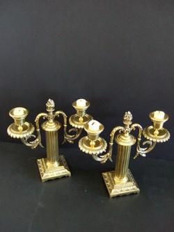 Chandeliers en bronze à girandole