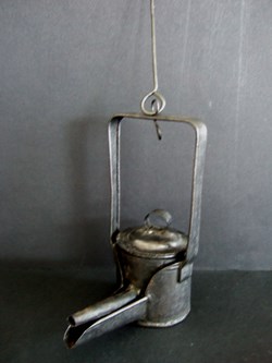 Petite lampe à huile à suspendre