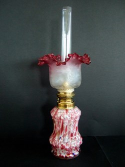 Lampe à pétrole des verreries de Clichy