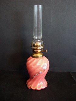 Petite lampe veilleuse à pétrole en faïence