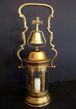 Lanterne du viatique cylindrique en laiton à bougie