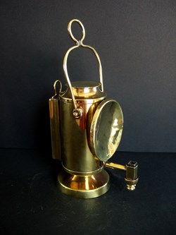 Petite lampe à huile à niveau constant de Locatelli