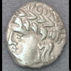 série 824 DT 3053 Drachme  IZAVS au cheval galopant et à la rouelle