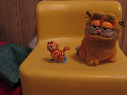 Garfield Jogging Figure