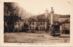 C03 - 717 - Place Maréchal Foch