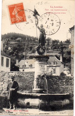 C15 - 390 - Statue Jeanne-d'Arc