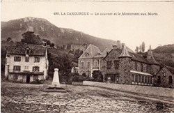 C27 - 490 - Le Couvent et le Monument aux Morts