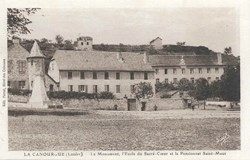 C14 - Le Monument, l'Ecole...