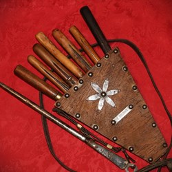 Etui ou gaine à couteaux