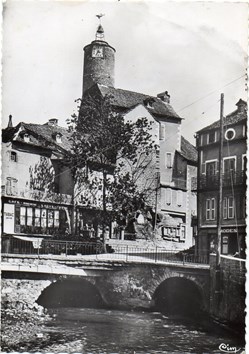 C03 - La Tour et le Vieux Pont