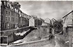 C34 - 107 - Entrée de la rue neuve...