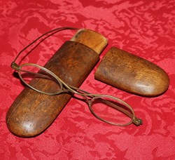Paire de lunettes
