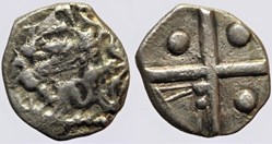 Cadurques - Drachme à la tête triangulaire