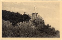 C17 - Statue de la Vierge érigée...