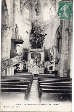 C08 - Intérieur de l'Eglise