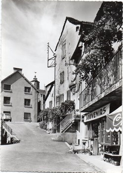 C03 - 202 - La montée de l'Horloge