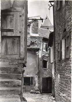 C03 - 8 - Une vieille rue