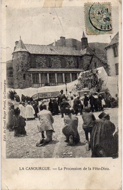 C06 - La Procession de la Fête-Dieu