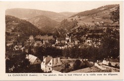 C13 - Vue générale. Dans le fond...