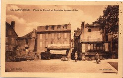 C09 - Place du Portail et Fontaine...