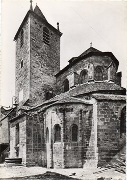 C03 - 32 - L'Eglise (Monument historique)
