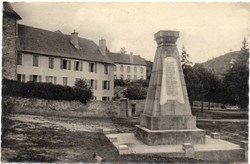 C21 - Monument aux Morts...
