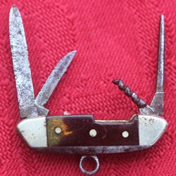 Petit canif "breloque"