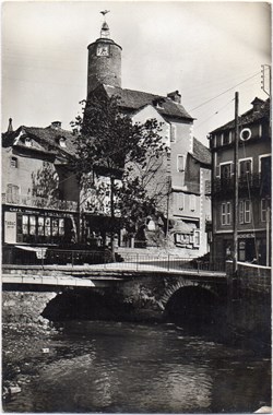 C20 - La Tour et le Vieux Pont