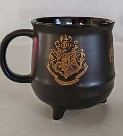 Tasse Chaudron, Blason Poudlard