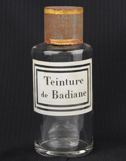 Flacon en verre petit modèle étiquette blanche Pharmacie RAVASSE