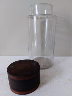 20 / pot de Pharmacie en verre blanc